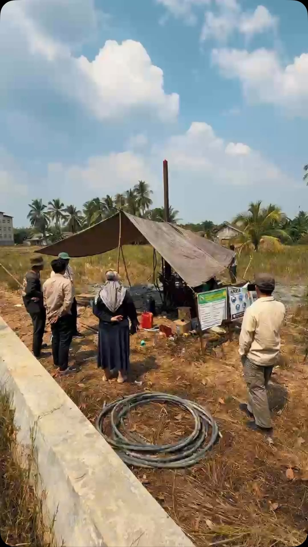 Hari ini kami melakukan monitoring langsung bersama BP LIP Banjarbaru terhadap pelaksanaan pembangun...